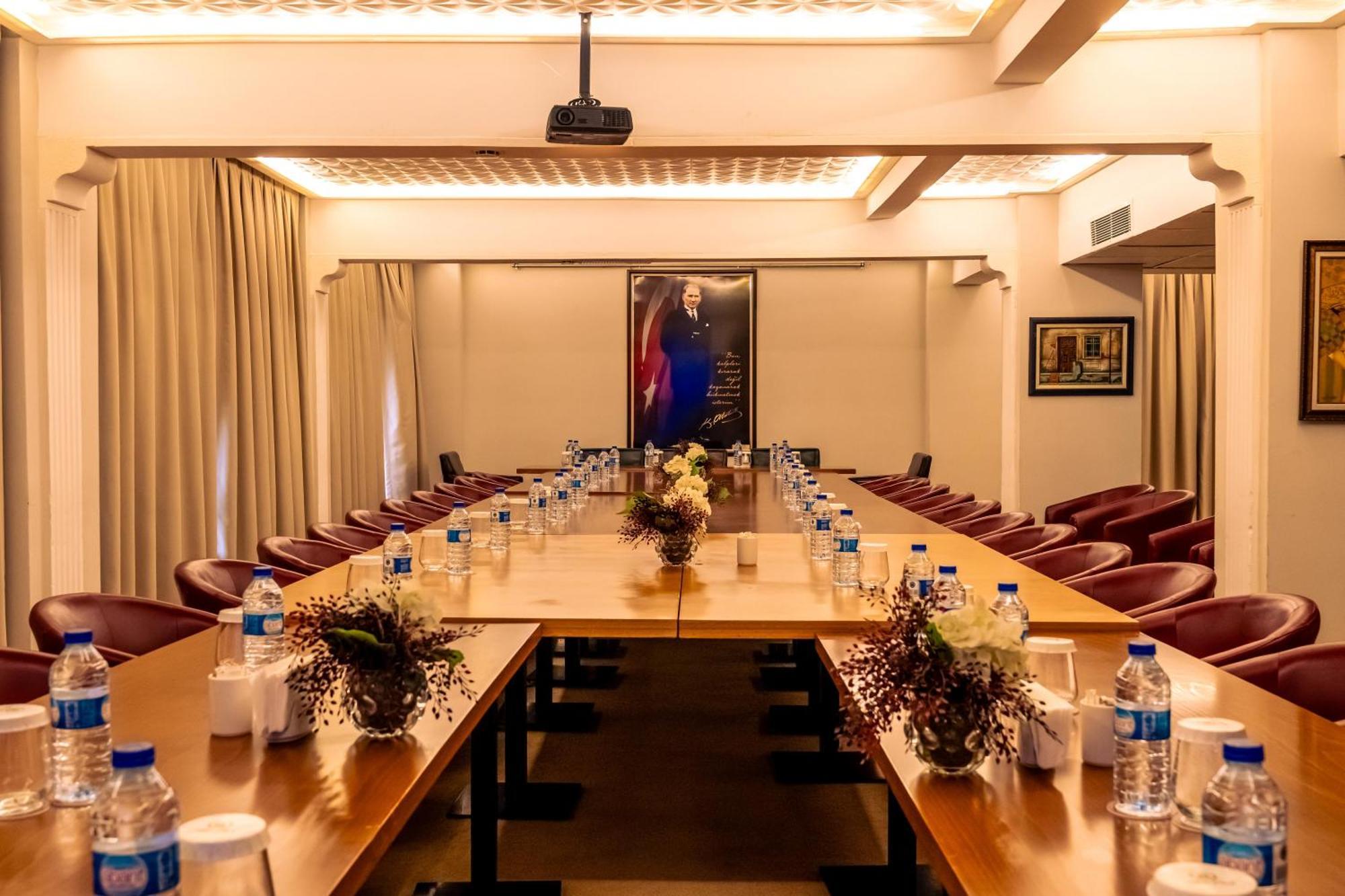 Atlas Otelı Otel İzmir